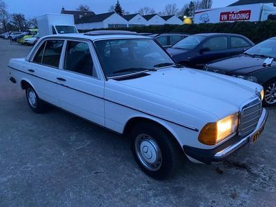 tweedehands Mercedes 200 D