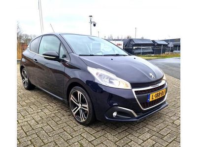 tweedehands Peugeot 208 1.2 PureTech GT-line *Navi + Apple CarPlay* / 1/2 Leder / Camera