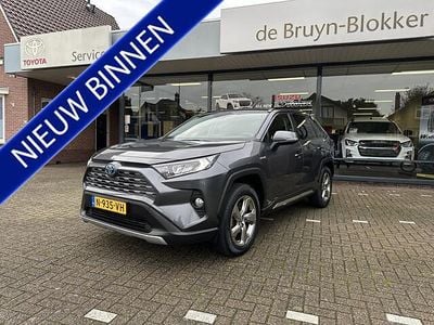Grijs Gebruikt 2022 Toyota RAV4 Style SUV | € 36.999 (Goede deal)