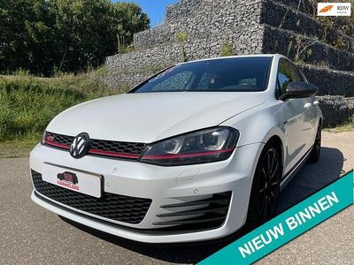 Wit (metallic) Gebruikt 2013 VW Golf VII GTI Hatchback | € 14.999 (Eerlijke prijs)