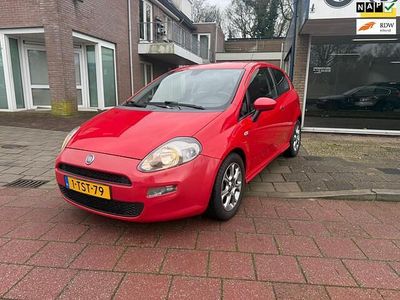 Rood Gebruikt 2014 Fiat Punto Evo Street Hatchback | € 2.845 (Eerlijke prijs)