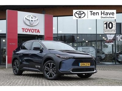 Blauw Occasion 2024 Toyota bZ4X Premium SUV | € 43.400 (Eerlijke prijs)