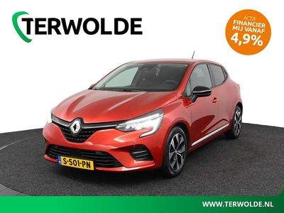 Rood Occasion 2023 Renault Clio V Evolution Hatchback | € 11.945 (Goede deal)