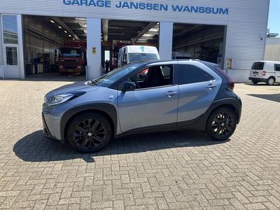 Grijs Occasion 2024 Toyota Aygo X Premium SUV | € 23.995 (Duur)