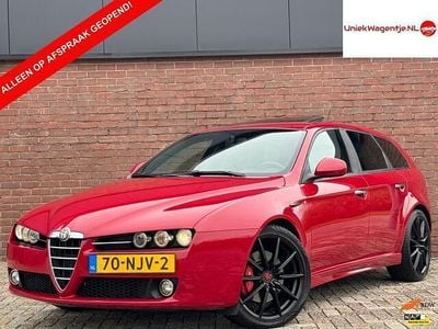 Rood (metallic) Gebruikt 2010 Alfa Romeo 159 Progression Stationwagen | € 11.995 (Duur)