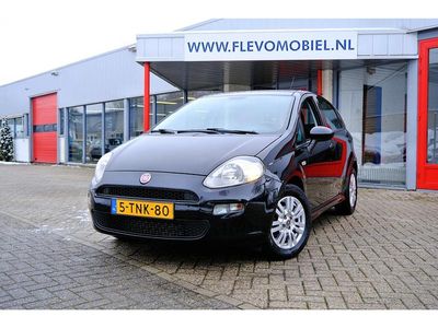 Zwart Occasion 2014 Fiat Punto Street Hatchback | € 6.250 (Iets duurder)