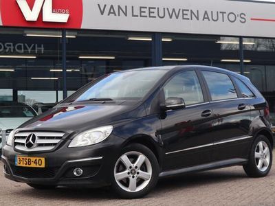 Zwart, metallic lak Gebruikt 2010 Mercedes B180 Business MPV | € 1.948