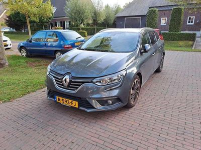 Grijs Gebruikt 2017 Renault Mégane GrandTour LIMITED Stationwagen | € 14.950 (Iets duurder)