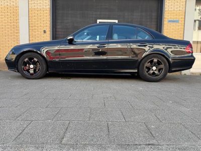 Mercedes E280