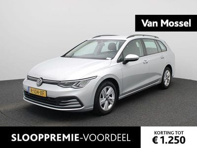 Grijs Gebruikt 2022 VW Golf VIII Life Stationwagen | € 19.900 (Eerlijke prijs)