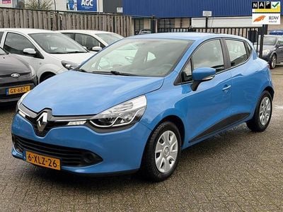 Blauw Gebruikt 2014 Renault Clio IV Expression Hatchback | € 6.945 (Eerlijke prijs)