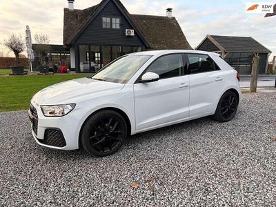 Wit Gebruikt 2022 Audi A1 Sportback Proline Hatchback | € 17.999 (Eerlijke prijs)