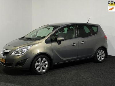 Bruin (metallic) Gebruikt 2011 Opel Meriva Cosmo MPV | € 5.450 (Eerlijke prijs)