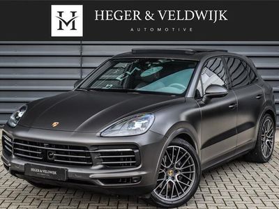 tweedehands Porsche Cayenne 3.0 E-Hybrid | PANORAMADAK | SPORT-CHRONO | SPECIAL COLOR WRAP | BLACK-OPTIC | ACTIVE CRUISE | 360 CAMERA | LUCHTVERING | TREKHAAK | MEMORY SEATS | ACTIVE CRUISE