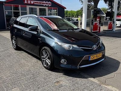 Toyota Auris Hybrid