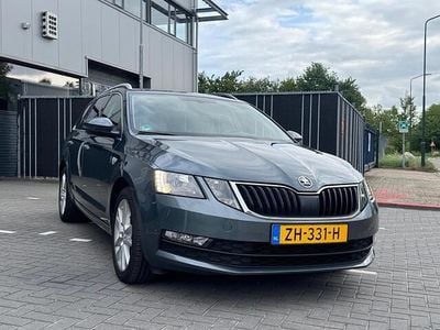 Grijs Gebruikt 2019 Skoda Octavia Clever Stationwagen | € 9.750 (Goede deal)