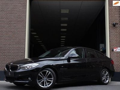 Zwart Gebruikt 2014 BMW 320 Sport Line MPV | € 12.990 (Eerlijke prijs)