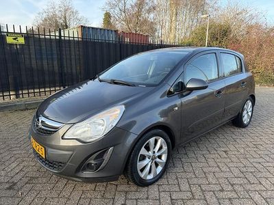 Grijs (metallic) Occasion 2012 Opel Corsa Edition Hatchback | € 5.450 (Eerlijke prijs)