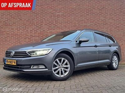 Grijs Gebruikt 2017 VW Passat Comfortline Stationwagen | € 12.950 (Eerlijke prijs)