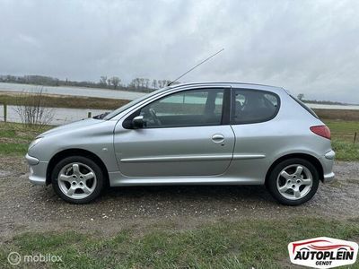 tweedehands Peugeot 206 1.4 Forever