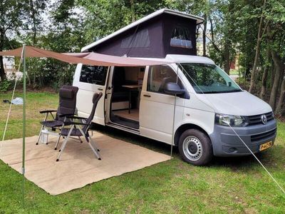 tweedehands VW Transporter T5Camper 4 persoons lange wielbasis zonnepanelen