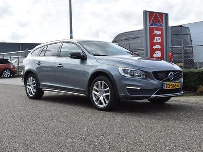 tweedehands Volvo V60 CC 2.0 D4 Momentum | 190 PK | Automaat | Cruise adaptief | Pano dak | Trekhaak