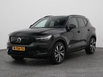 Zwart (metallic) Occasion 2021 Volvo XC40 Plus SUV | € 23.700 (Super prijs)