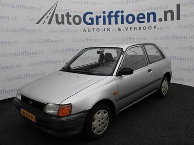 tweedehands Toyota Starlet 1.3i nette automaat met stuurbekrachtiging