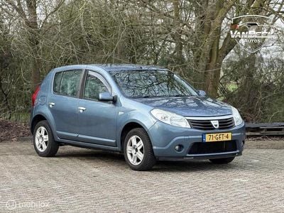 Blauw Occasion 2008 Dacia Sandero Lauréate Hatchback | € 1.350 (Goede deal)