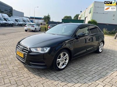 Zwart Gebruikt 2014 Audi A3 Sportback Attraction Hatchback | € 7.999 (Goede deal)