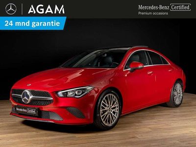 Rood Occasion 2023 Mercedes CLA180 Premium Sedan | € 34.950 (Eerlijke prijs)