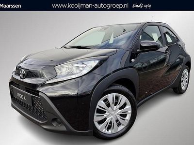 Zwart Nieuw 2025 Toyota Aygo X Play SUV | € 21.650 (Eerlijke prijs)