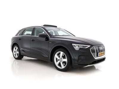 Mythos black metallic (zwart metallic) Gebruikt 2019 Audi e-tron Comfort SUV | € 20.945 (Iets duurder)