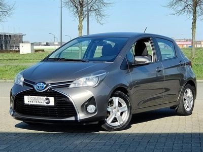 Grijs Gebruikt 2016 Toyota Yaris Hybrid Edition-S Hatchback | € 15.950 (Duur)