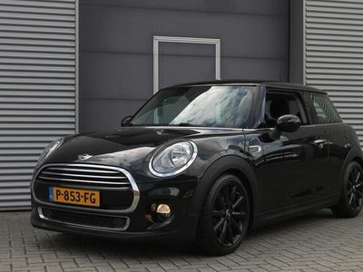 Zwart Gebruikt 2016 Mini Cooper Business Hatchback | € 15.999 (Eerlijke prijs)