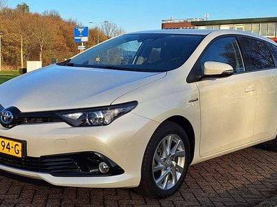 Toyota Auris Hybrid