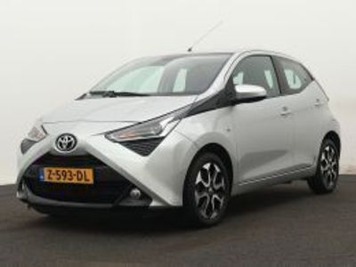 tweedehands Toyota Aygo 1.0 VVT-i X-Play Limited Automaat | Apple Carplay -/ Android Auto |