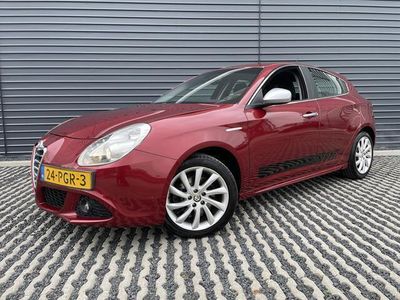 tweedehands Alfa Romeo Giulietta 1.4 T Distinctive | Perfecte staat | Clima | Parkeersensoren achter |