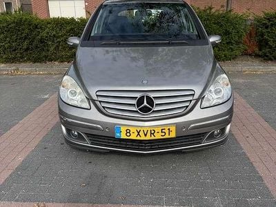 Mercedes B200