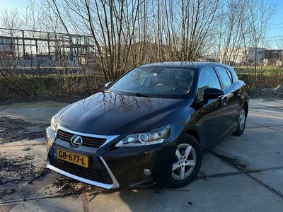 Lexus CT200h