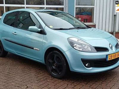 Occasion Renault Clio II Rip Curl 98 PK (72 kW) 2007 Blauw (metallic) Hatchback