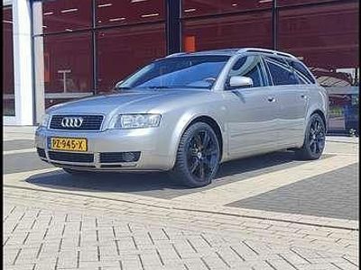 Zilver Occasion 2002 Audi A4 Stationwagen | € 5.000