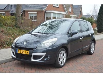 Grijs Occasion 2011 Renault Scénic III Dynamique MPV | € 1.995 (Super prijs)