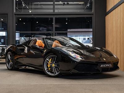 Occasion Ferrari 488 669 PK (492 kW) 2017 Zwart (metallic) Cabriolet