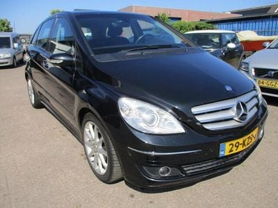 Mercedes B200