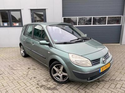 tweedehands Renault Scénic II 2.0-16V Privilège Comfort