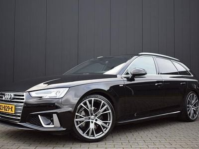 Zwart (metallic) Gebruikt 2019 Audi A4 S-Line Stationwagen | € 20.950 (Eerlijke prijs)