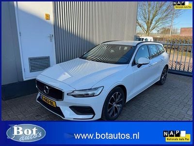 Wit Occasion 2020 Volvo V60 Momentum Stationwagen | € 17.995 (Goede deal)