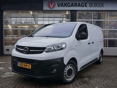 Wit Occasion 2023 Opel Vivaro-e Combi Van | € 20.950 (Goede deal)
