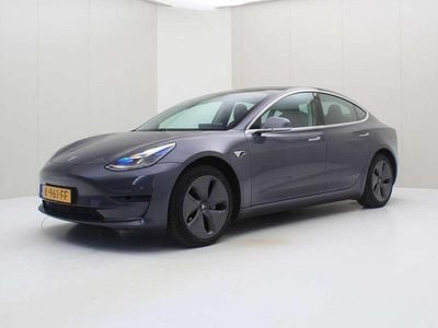 Grijs Gebruikt 2020 Tesla Model 3 Standard Range Sedan | € 19.400 (Eerlijke prijs)